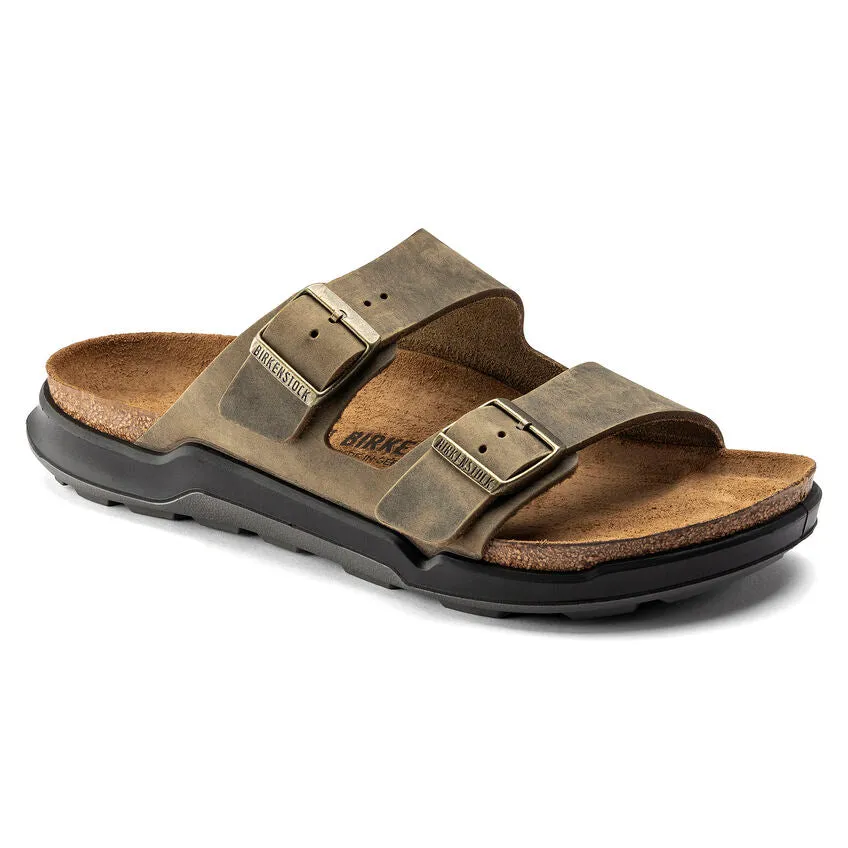 'Birkenstock' Men's Arizona Rugged Oiled Leather Sandal - Faded Khaki