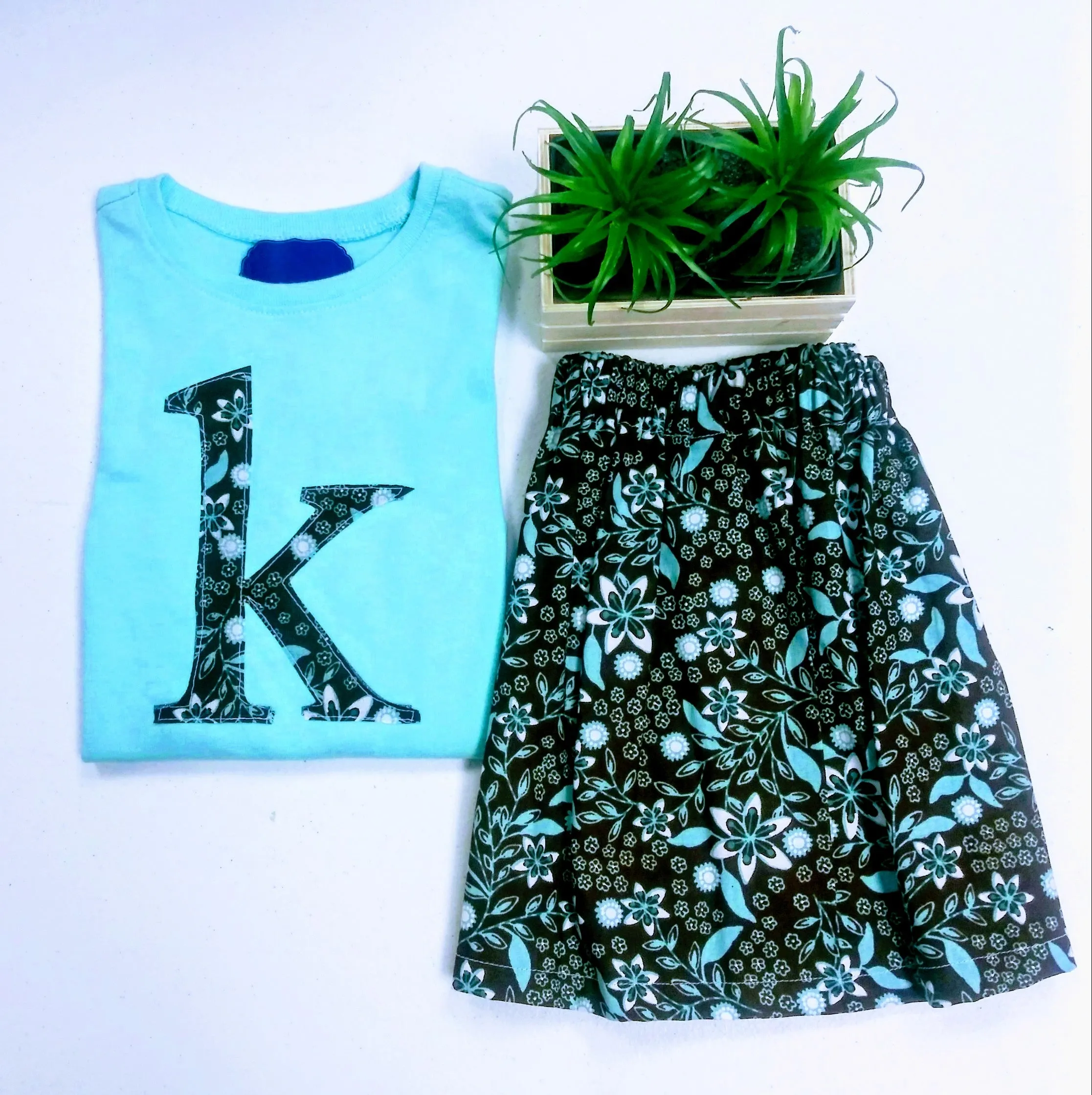 Girl's 2-piece Skirt  Set