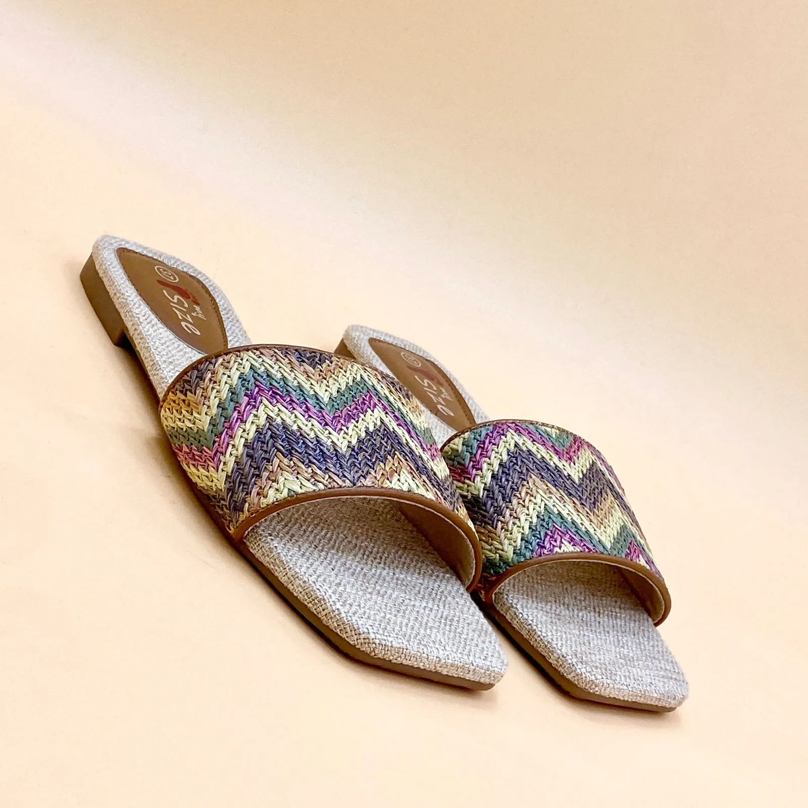 NEW , WOMEN SLIPPERS S10