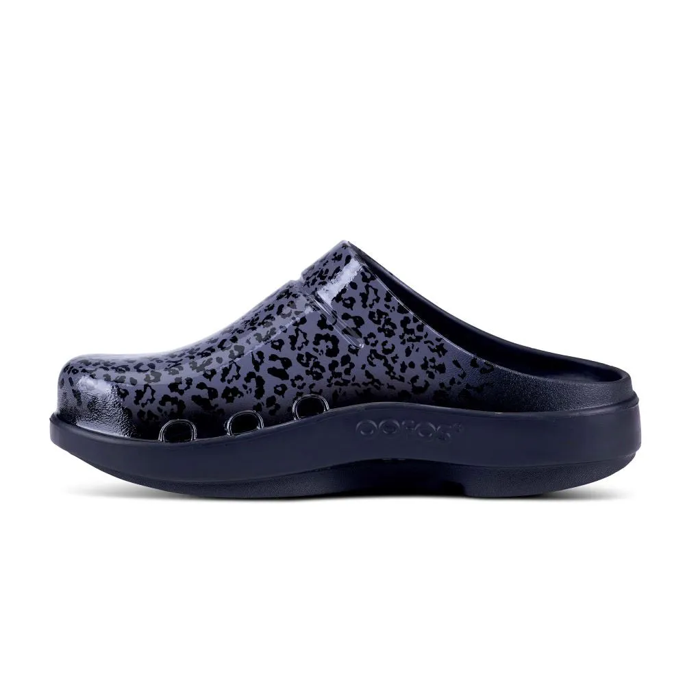 'OOFOS' Women's OOcloog Luxe Pixel Clog - Black / Grey Leopard