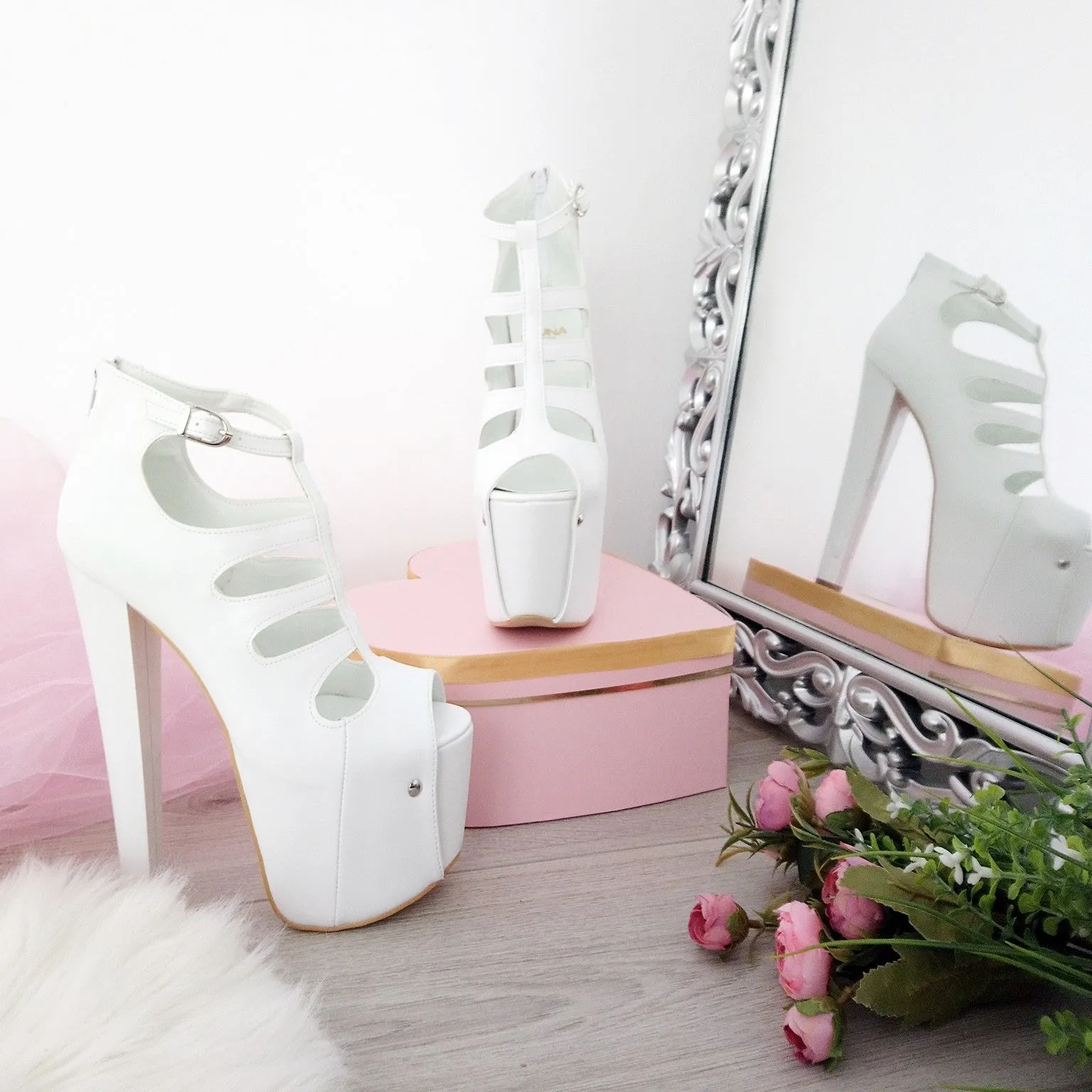 White Cage Peep Toe Platform Shoes 19 cm Heels